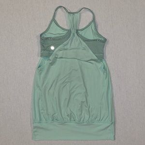 Lululemon tank top with built in bra